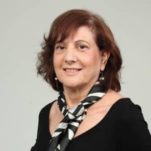 שולה עזרא, מנהלת בקרה וביצוע